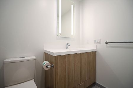For Lease - 60 Central Park Roadway N/A Unit# 1712, Toronto, Ontario - Photo 2