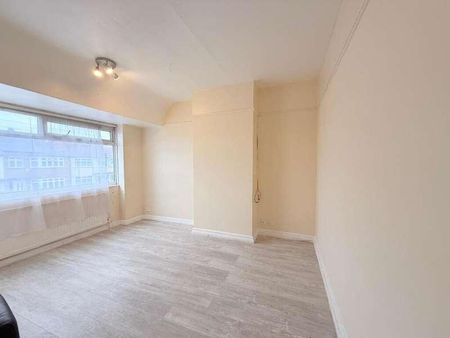 Coran Close, London, N9 - Photo 2