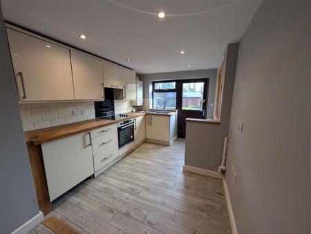 2 bedroom terraced house to rent - Photo 5