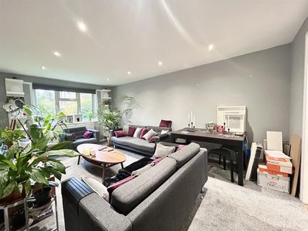 1 Bedroom Apartment To Let - Photo 3