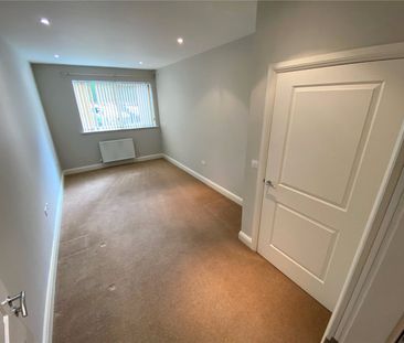 Bacara Court, 6-8 Charlton Drive, Sale, Manchester, M33 2BJ - Photo 3