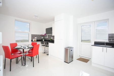 1 bedroom in a house share to rent - Photo 4