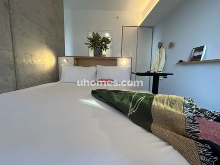 Scape Franklin, Melbourne - Photo 2