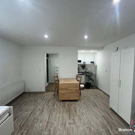 Location Appartement 1 pièce 24m² - Photo 4