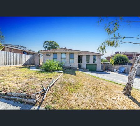 8 Carisbrooke Way, Clyde North, Vic 3978 - Photo 5