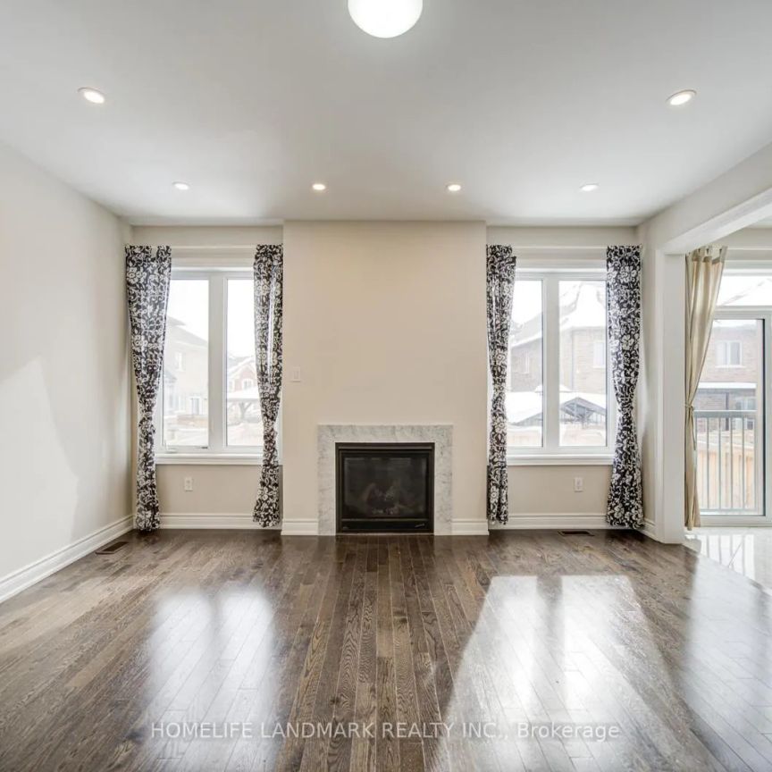 9 ROTONDO CRESCENT - Photo 1