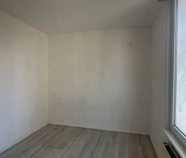 Appartement te huur in Oostende voor € 825 met 3 slaapkamers - Photo 4