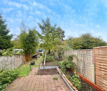 2 bedroom mid-terrace to rent Wychbold Crescent, B33 - Photo 4