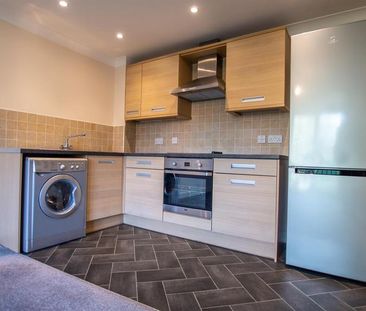 2 bedroom flat to rent - Photo 4