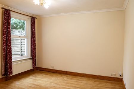 4 Bed End Terrace, Vicarage Road, CR0 - Photo 3