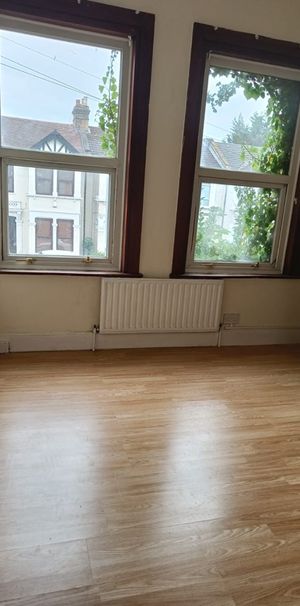 Room in a Shared House, Valentines Road, IG1 - Photo 1