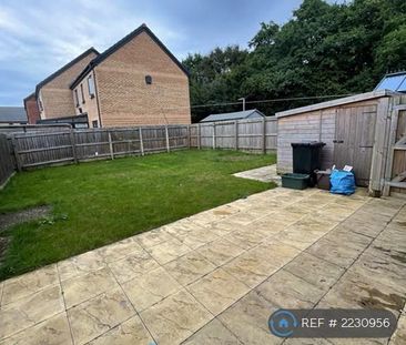 3 bedroom semi-detached house to rent - Photo 5