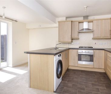 Well-presented and deceptively spacious three bedroom, three-storey... - Photo 4