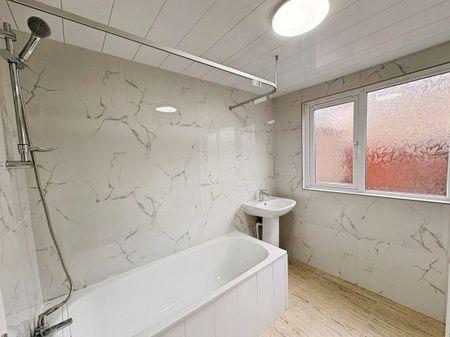 Somerset Street, CARDIFF - Photo 3