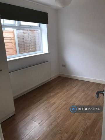 1 bedroom bungalow to rent - Photo 2