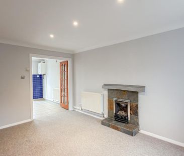 2 bedroom end of terrace house to rent - Photo 1