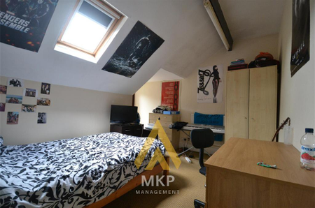 5 bedroom terraced house to rent - Photo 4