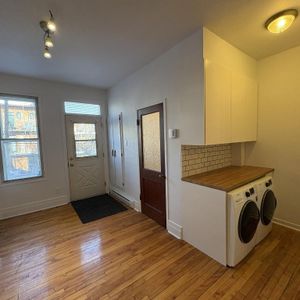 Superbe logement 4 1/2 semi-meublé_plateau Mont-Royal - Photo 2