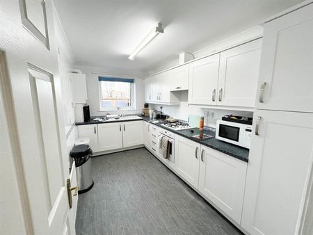 2 Bedroom Flat - Photo 5