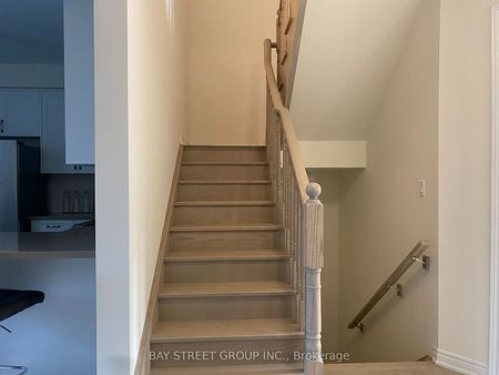For Lease - 315 Coronation Road, Whitby, Ontario - Photo 5
