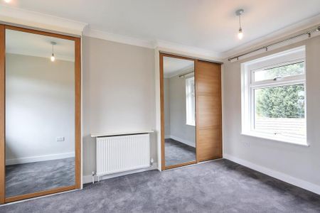 2 bedroom semi-detached house to rent - Photo 2