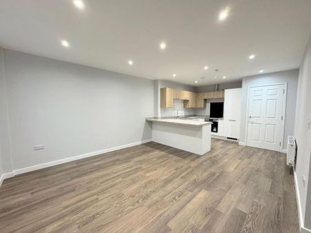 3 bedroom townhouse to rent - Photo 2