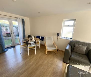 2 bedroom detached house to rent - Photo 2