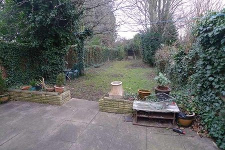 Eastfield Road, Peterborough, Cambridgeshire, PE1 - Photo 5