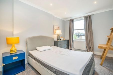 3 bedroom flat to rent - Photo 5