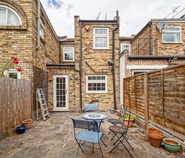Mountfield Road, London, W5 2NG - Photo 4