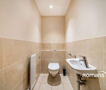 Iron Duke Close, Crowthorne, Berkshire, RG45 - Photo 5