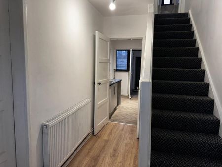 3 bedroom terraced house to rent - Photo 4