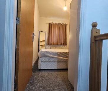 Room in a Shared House, Bankwell Street, M15 - Photo 3