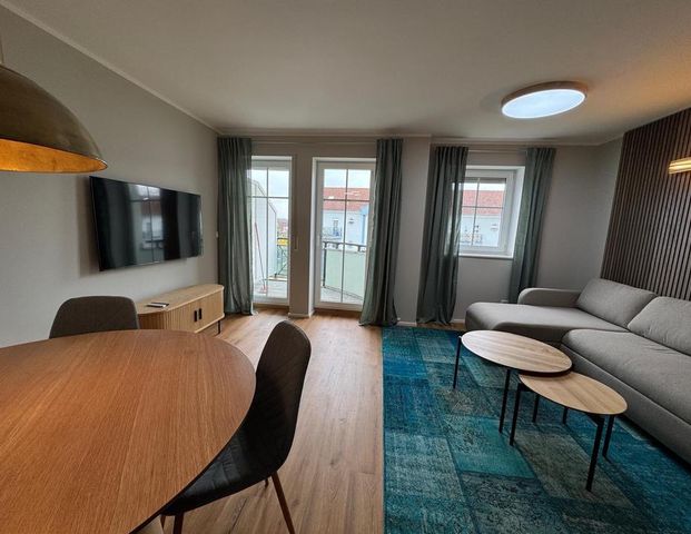 Gersthofen – Moderne, vollmöblierte 2-Zimmer-Wohnung mit Einbauküche & TG-Stellplatz – ab 01.12. frei - Photo 1