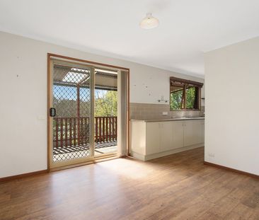 PARKSIDE LIVING WITH STUNNING GARDEN VIEWS! - Photo 4