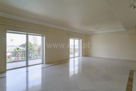 Moradia T4 - Photo 3