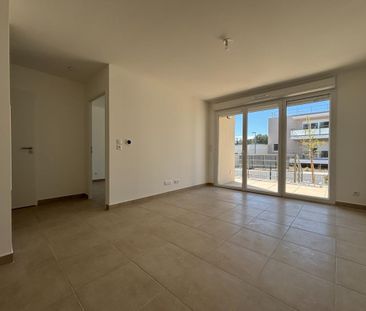 Location Appartement 2 pièces LES ANGLES 30133 - Photo 1