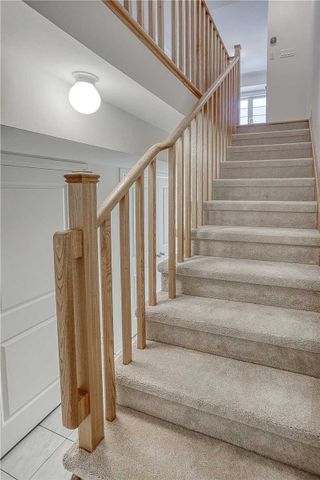 For Lease - 253 Lord Elgin Lane, Clarington, Ontario - Photo 2