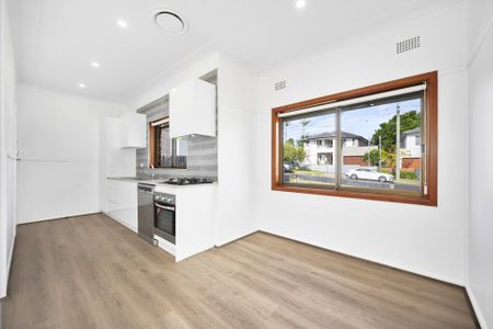 Newly Renovated Family Home ** Available 18/11/25 ** - Photo 3