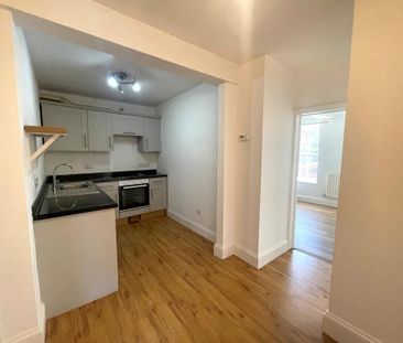 2 bedroom apartment to rent - Photo 6