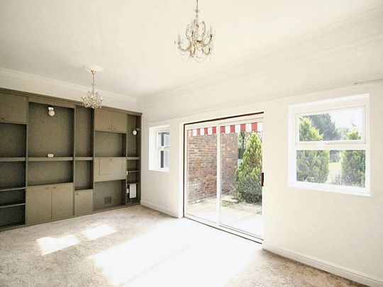 4 bedroom detached house to rent - Photo 1