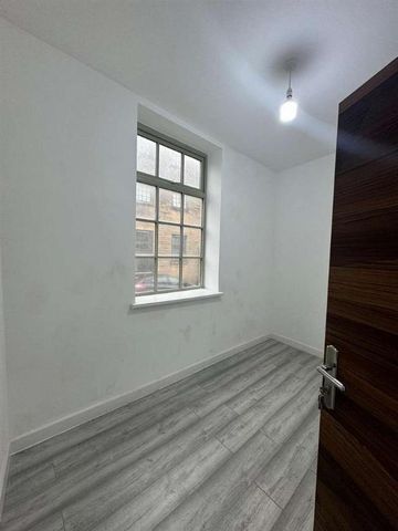 St. Georges Street, Bolton, BL1 - Photo 5