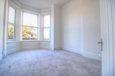 Lascelles Terrace, Eastbourne, BN21 4BJ - Photo 2