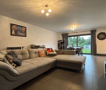 Instapklare woning met 4 slaapkamers, tuin en garage in Zottegem - Photo 2