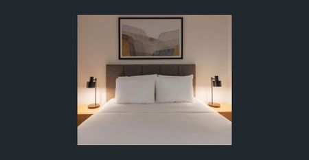 Fully Serviced Apartment living close to Universities, Hospital and few minute tram ride to Melbourne CBD - Photo 3