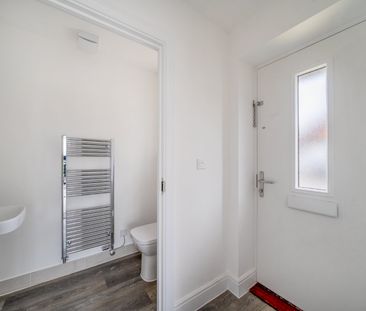 3 bedroom semi-detached house to rent - Photo 4