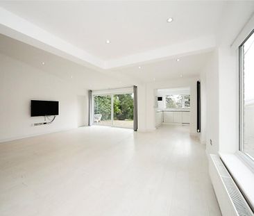 4 bedroom bungalow to rent - Photo 2