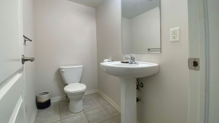 For Lease - 2614 Dashwood Drive Unit# 47, Oakville, Ontario - Photo 4