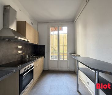 Location Appartement 4 pièces 120m² RENNES 35000 - Photo 4
