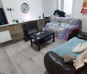 4 bedroom house to rent - Photo 1